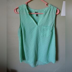*5 for $25* Maurices Women's Medium Aqua & White Polka Dot Sleeveless Blouse